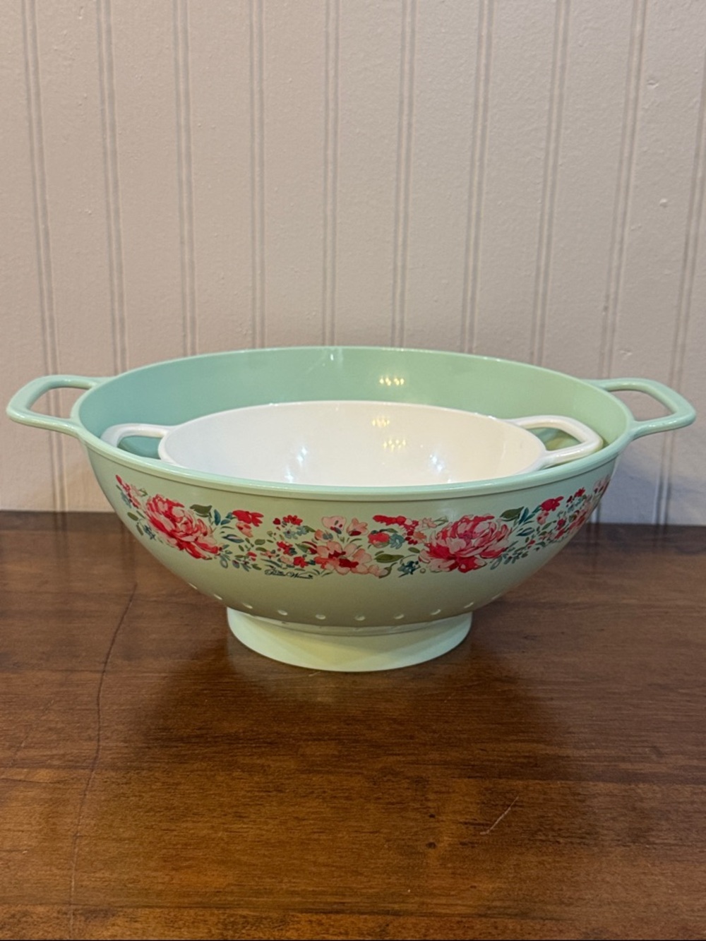 Set of 2 Plastic Colanders 1 Qt and 3 Qt Floral Design The Pioneer Woman